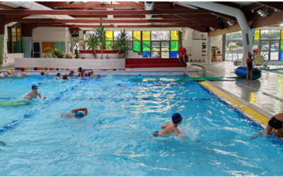 Les classes de CE1 à la piscine !